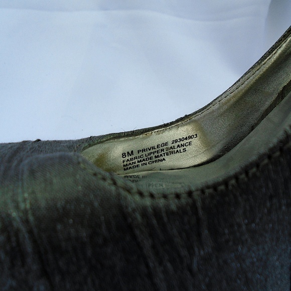 Carlos Santana Privilege Metallic Grey Heels 8 - Picture 3 of 8